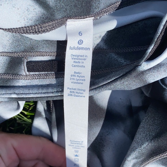 LULULEMON speed up crop 21β - Picture 6 of 15